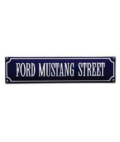 Ford Mustang Street 33 x 8 cm